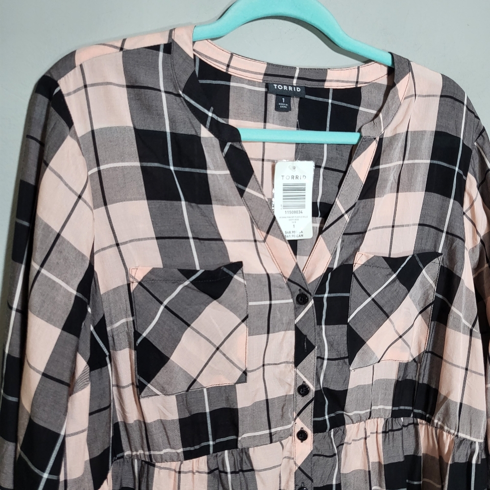 NWT TORRID Top | Size 1X | Babydoll Tunic | Pale Light Pink and Black Plaid - Picture 10 of 12